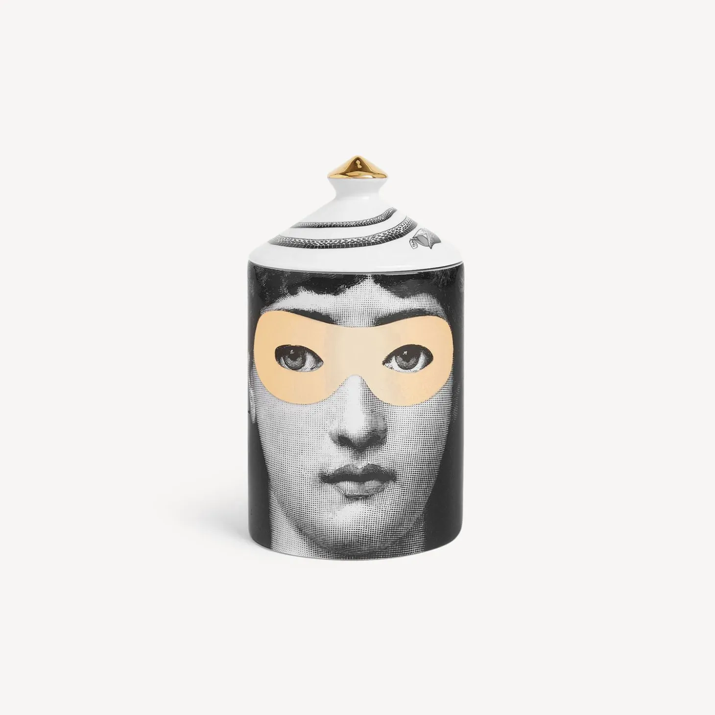 candela_profumata_se_poi__0-3.webp Fornasetti Candela Profumata Se Poi - Decoro Mascherina - Fragranza Frutto Proibito^ Candele Profumate