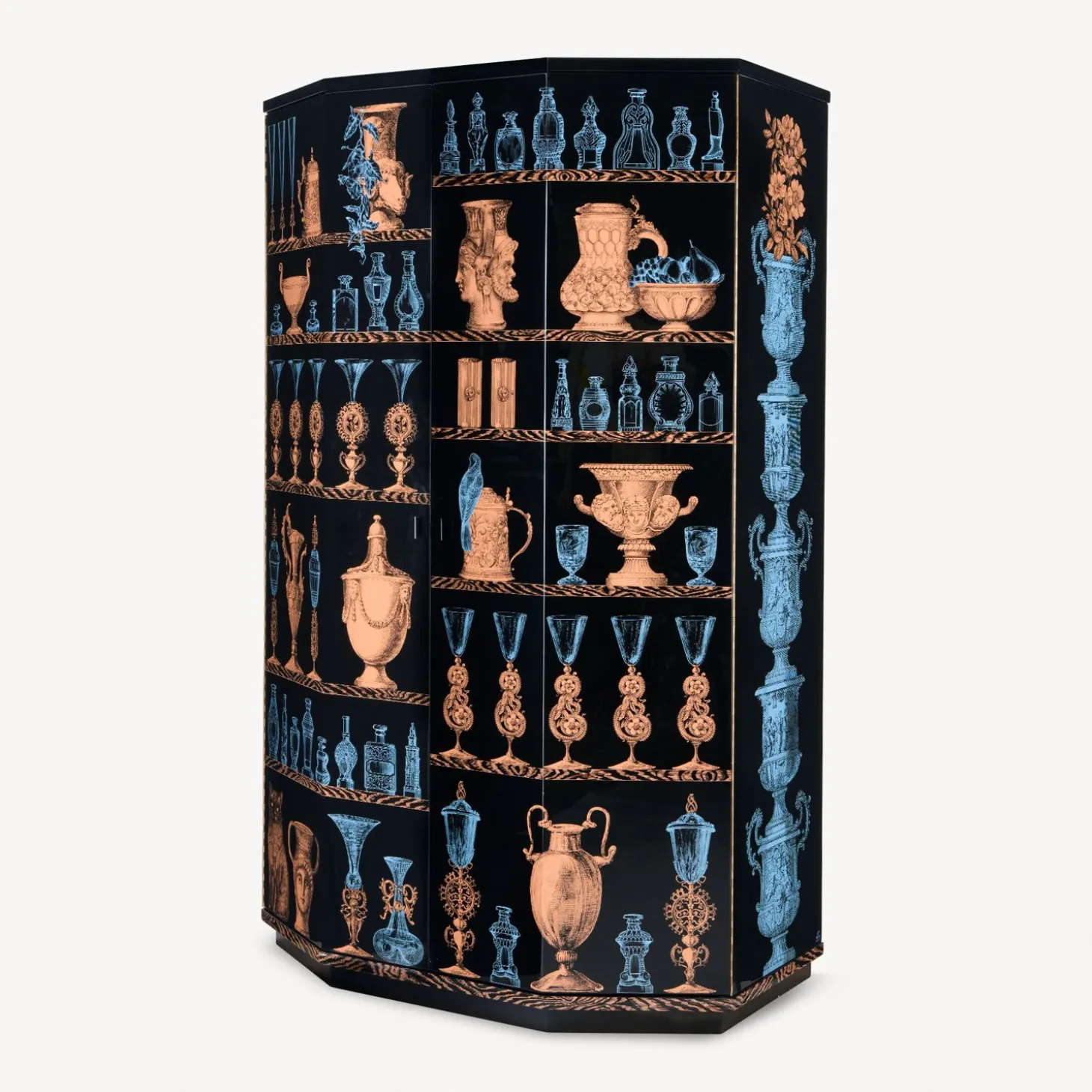 mobile_bar_curvo_poliedri_1.webp Fornasetti Mobile Bar Curvo Poliedrico Vasi^ Armadi Curvi