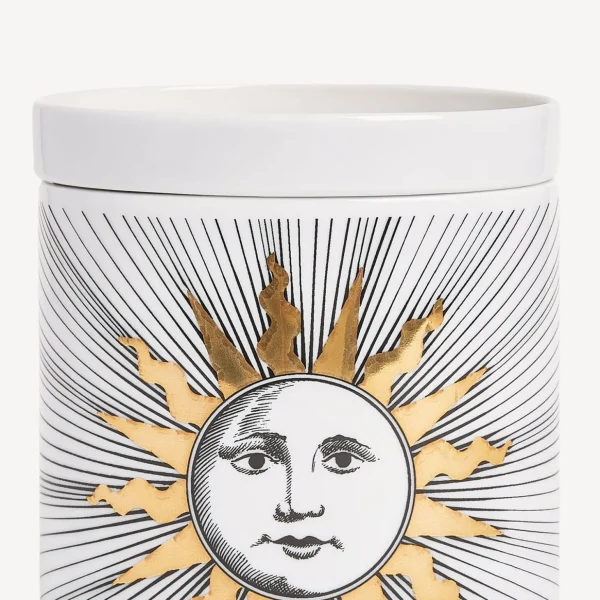 Fornasetti Nel Mentre Candela Profumata Grande - Soli Decor - Fragranza Immaginazione^ Candele Profumate