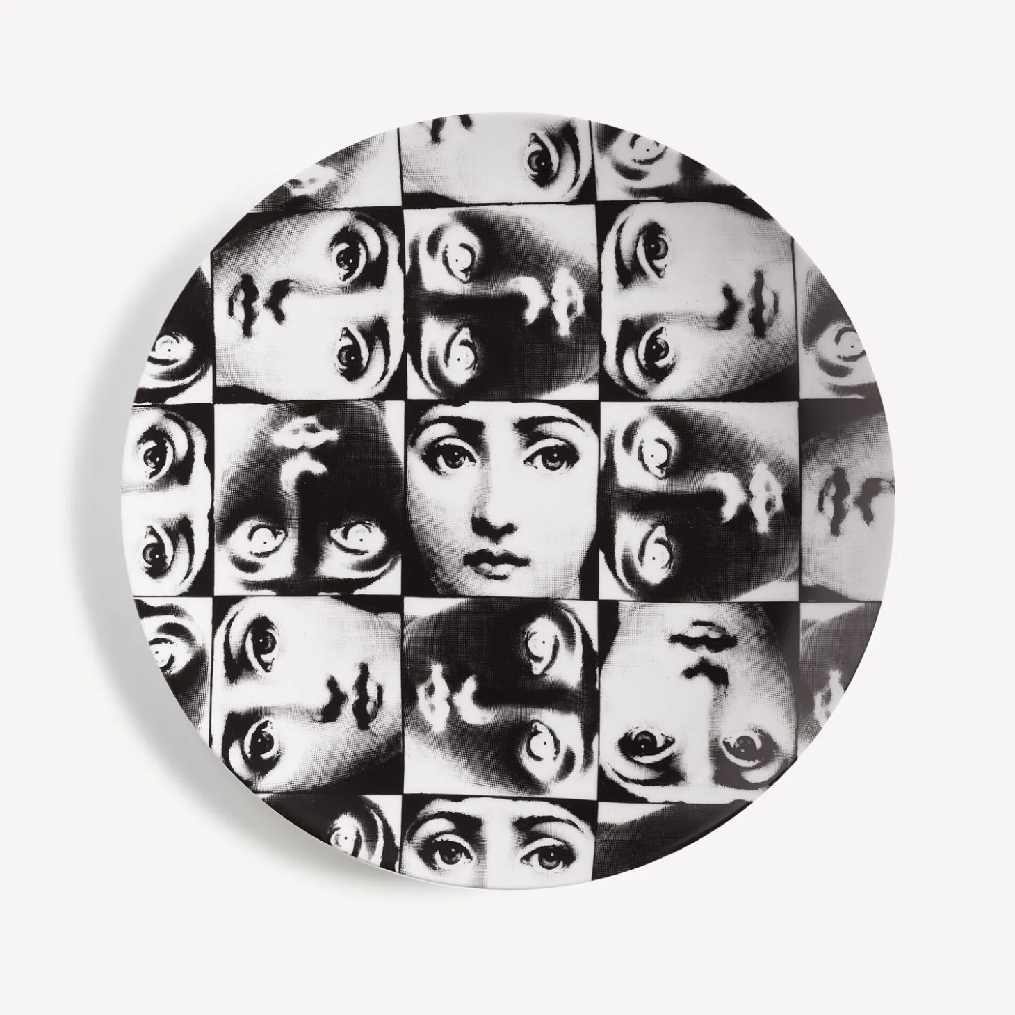 piatto_da_muro_tema_e_var_0-53.webp Fornasetti Piatto Da Muro Tema E Variazioni N.275^ Ripetizione