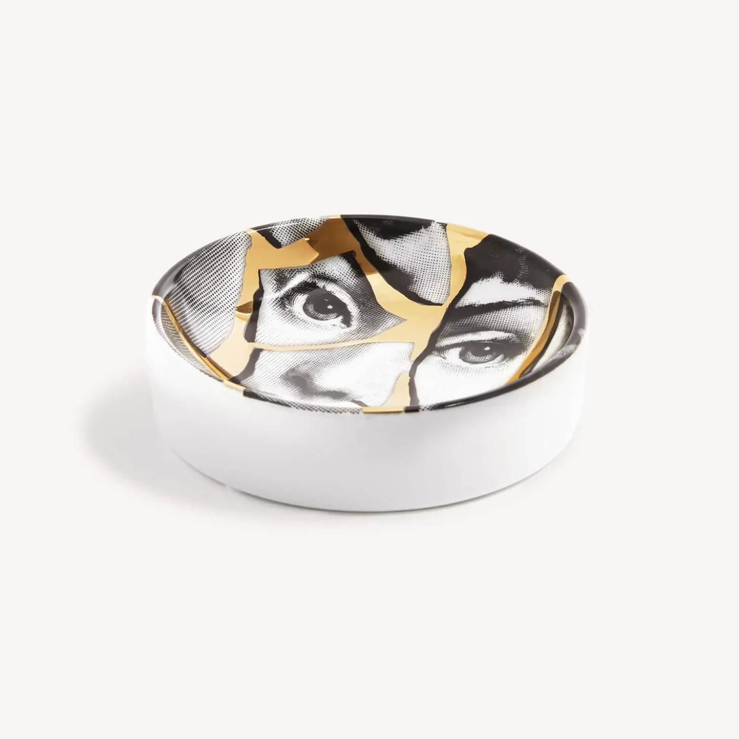posacenere_tema_e_variazi_1-10.webp Fornasetti Posacenere Tema E Variazioni N.2^ Posacenere Di Design