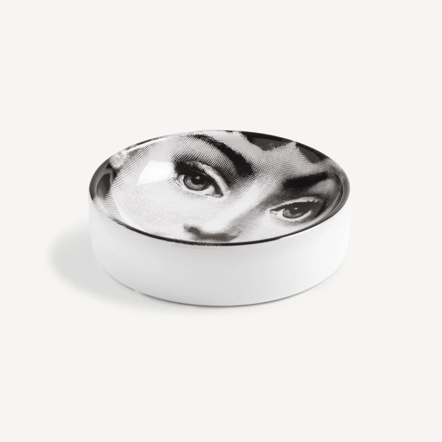 posacenere_tema_e_variazi_1-38.webp Fornasetti Posacenere Tema E Variazioni N.1^ Posacenere Di Design