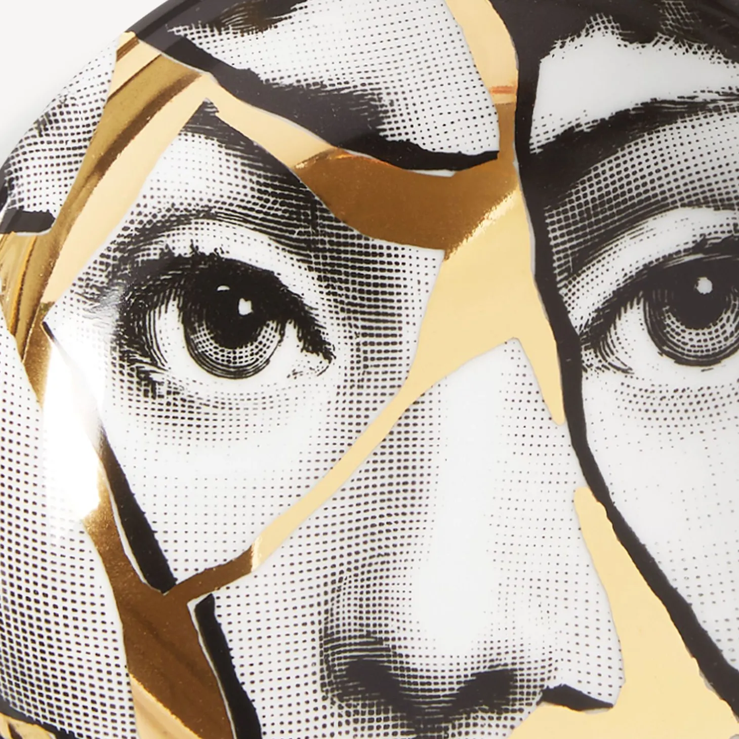posacenere_tema_e_variazi_3-9.webp Fornasetti Posacenere Tema E Variazioni N.2^ Posacenere Di Design