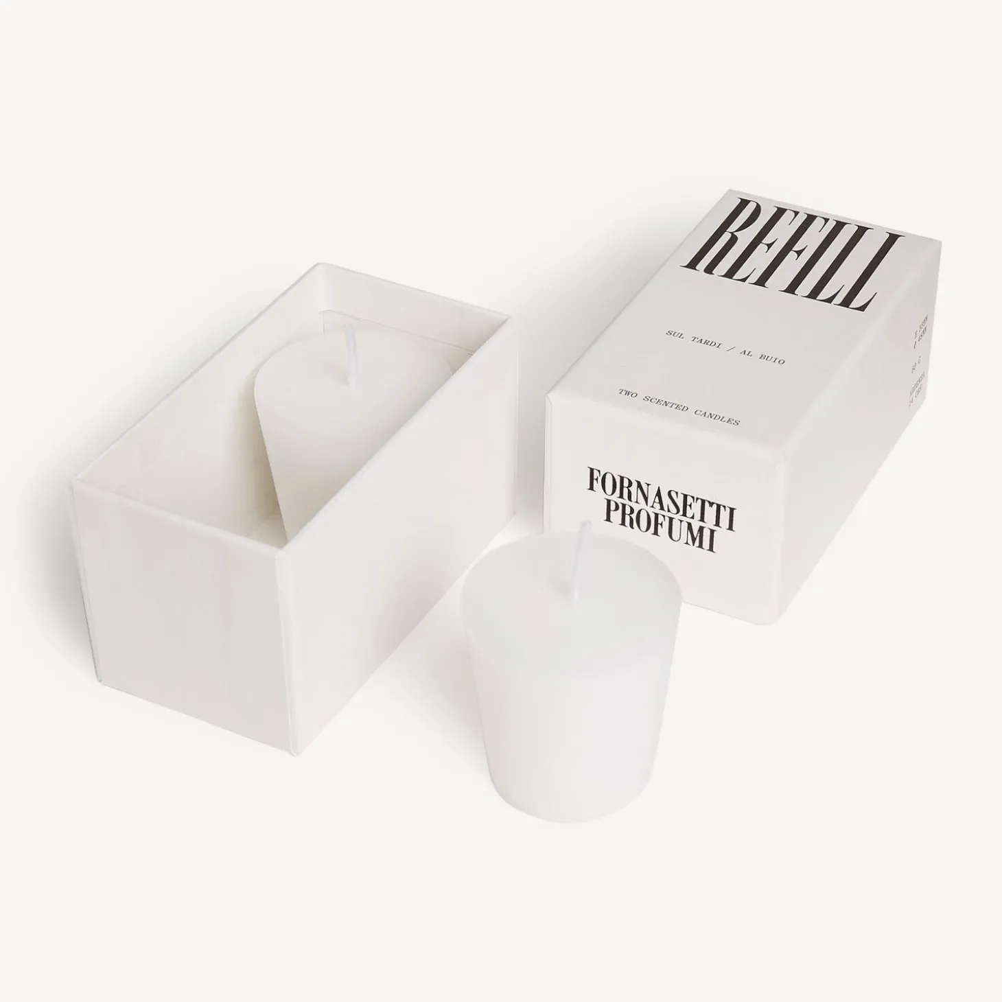 set_di_due_ricariche_per__2.webp Fornasetti Set Di Due Ricariche Per Candele Profumate Al Buio E Sul Tardi - Fragranza Frutto Proibito^ Candele Profumate