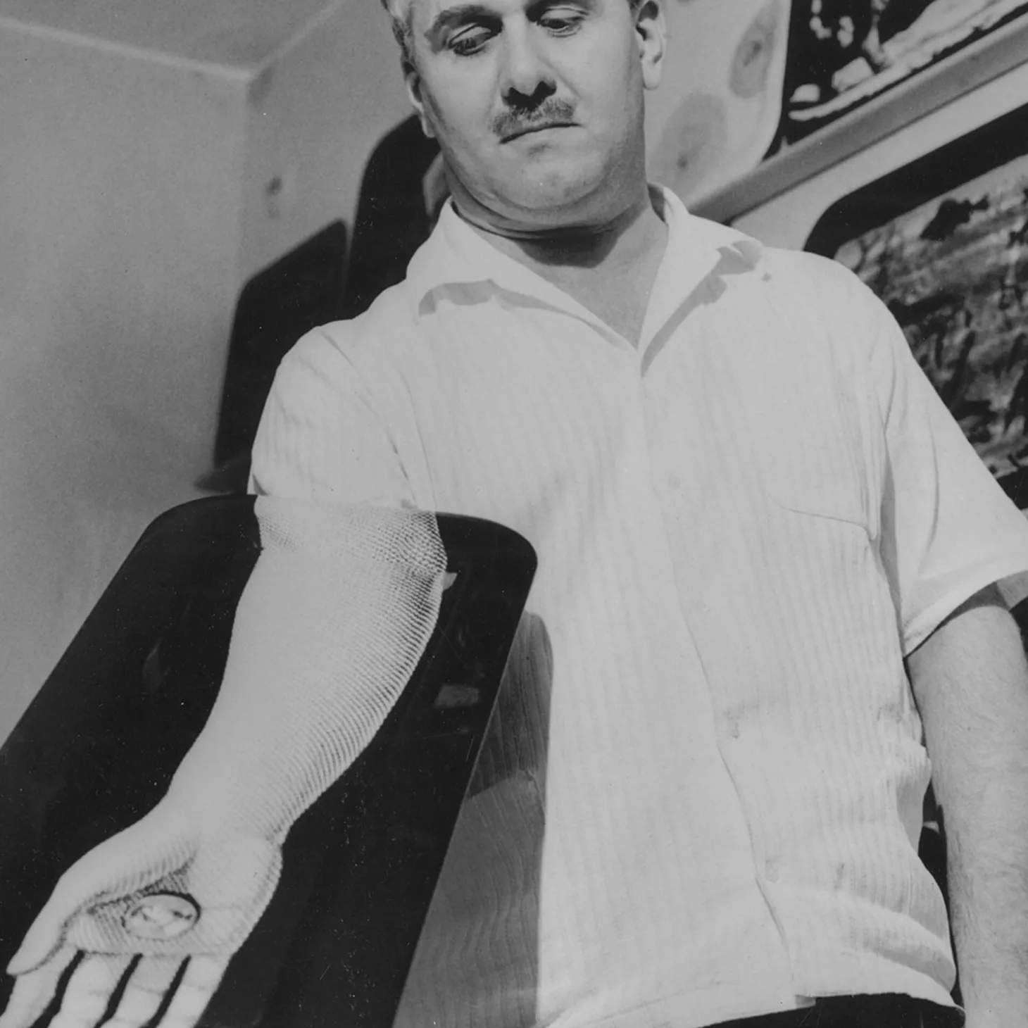 vassoio_mano_4.webp Fornasetti Vassoio Mano^ Vassoi E Pliants Decorativi